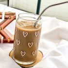 Vaso de cristal tipo lata con corazones